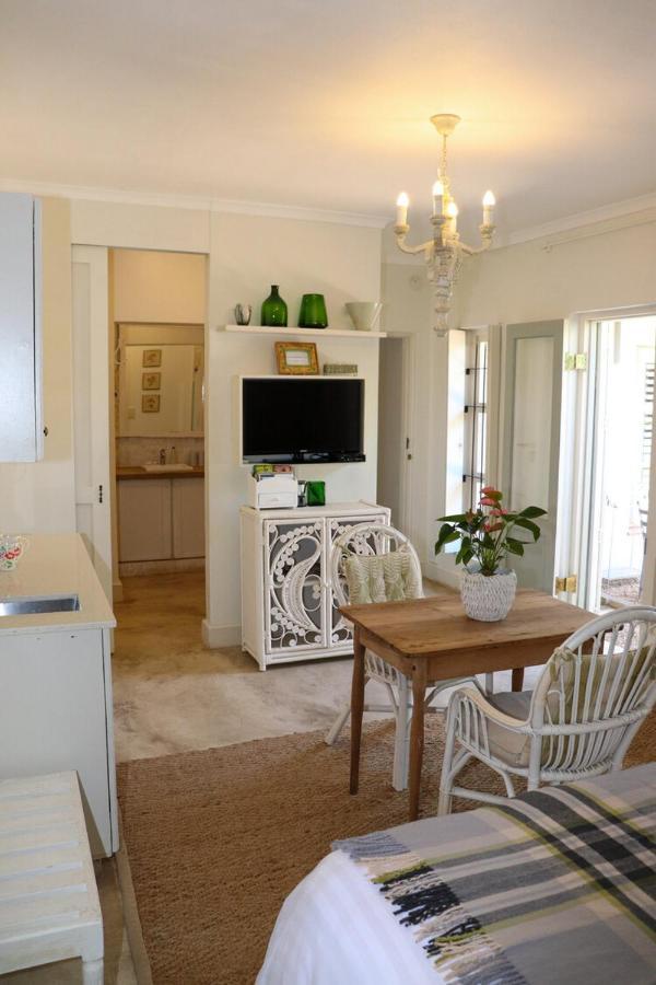 Maison H Guest House Дърбан Екстериор снимка