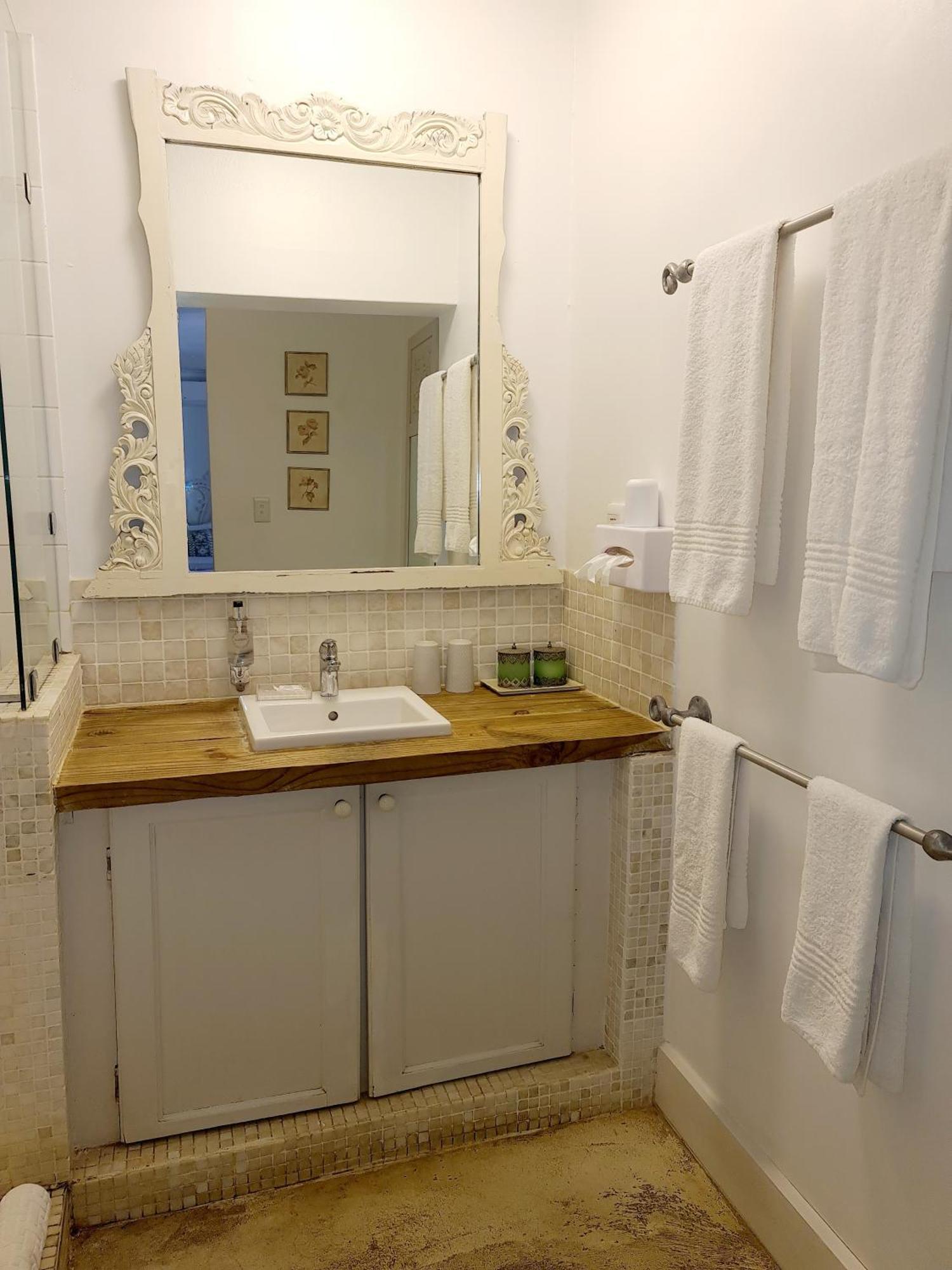 Maison H Guest House Дърбан Екстериор снимка